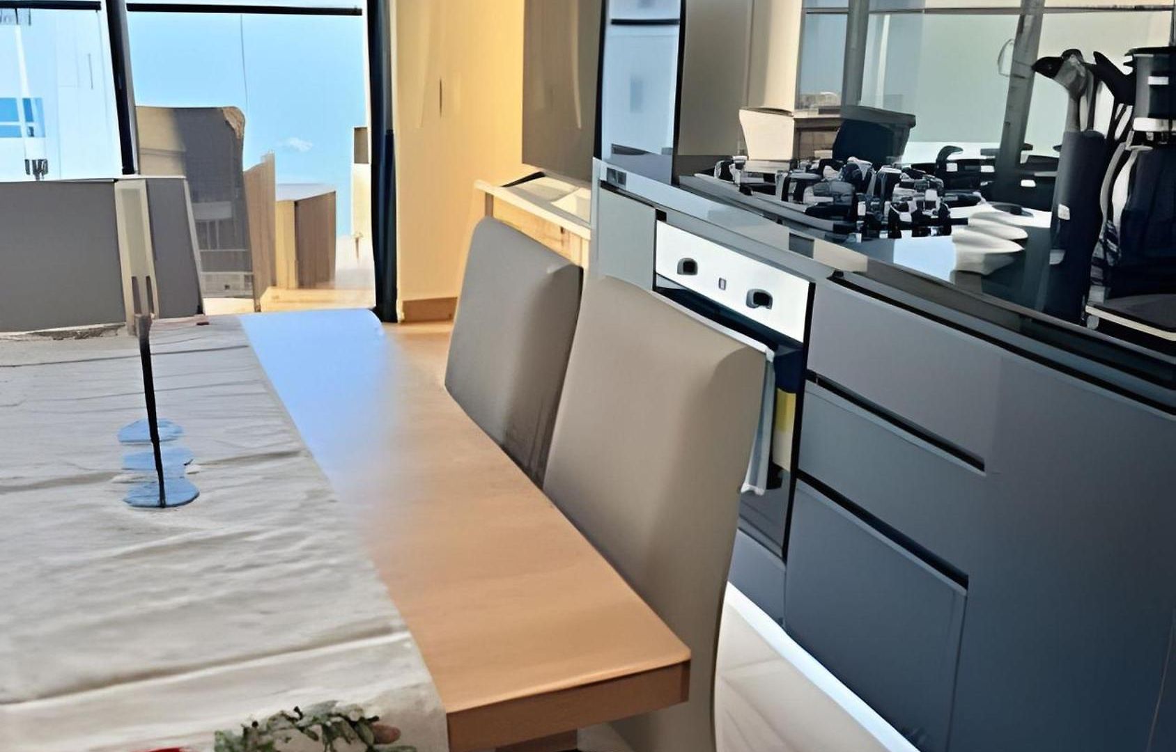 Stuning View To Walled & Beach, King Size Bed Apartamento