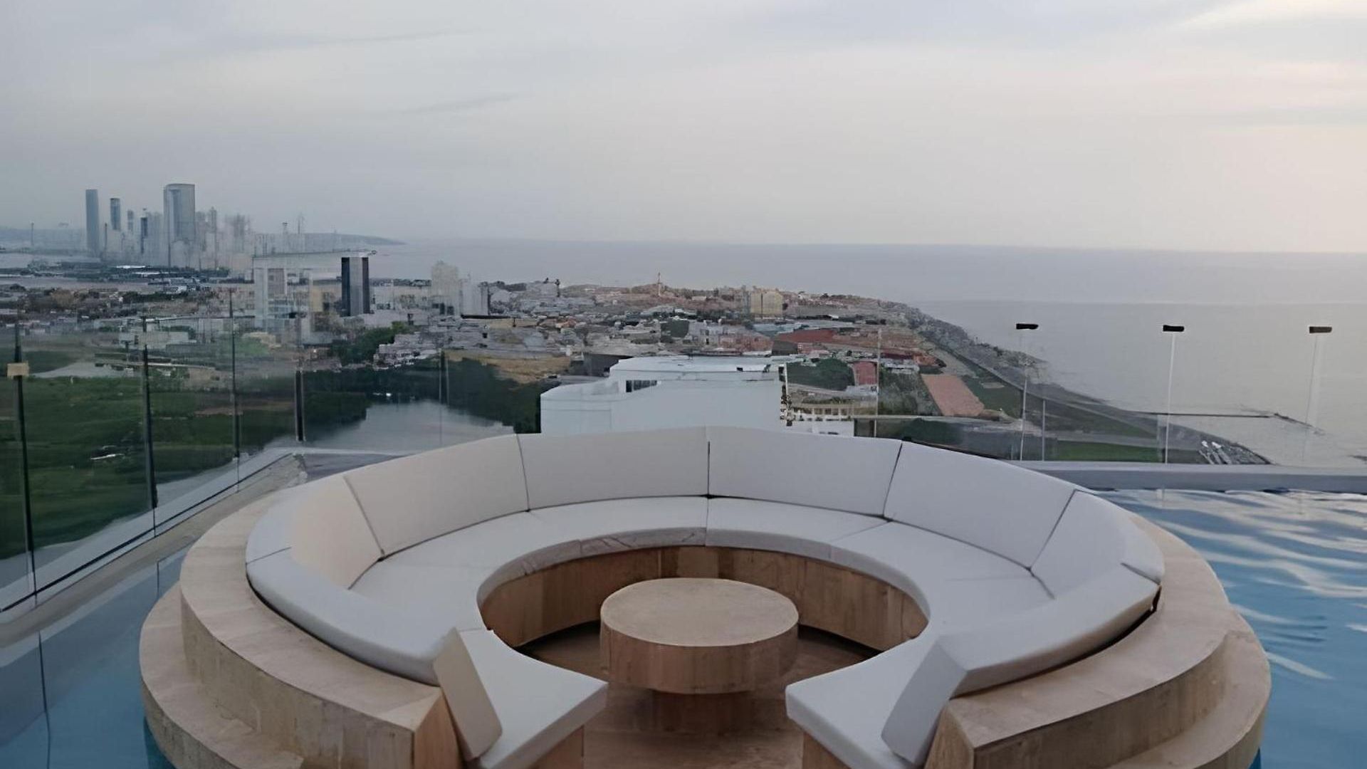 Apartamento Stuning View To Walled & Beach, King Size Bed *